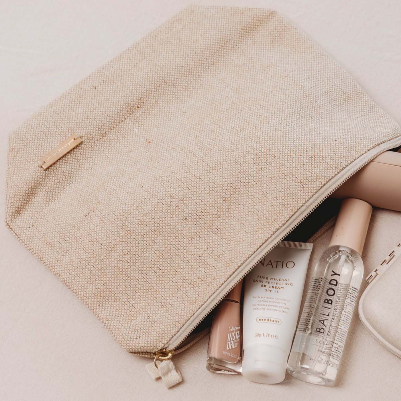 Make Up Kits Inside the Sustainable Waterproof Beige Wet bag