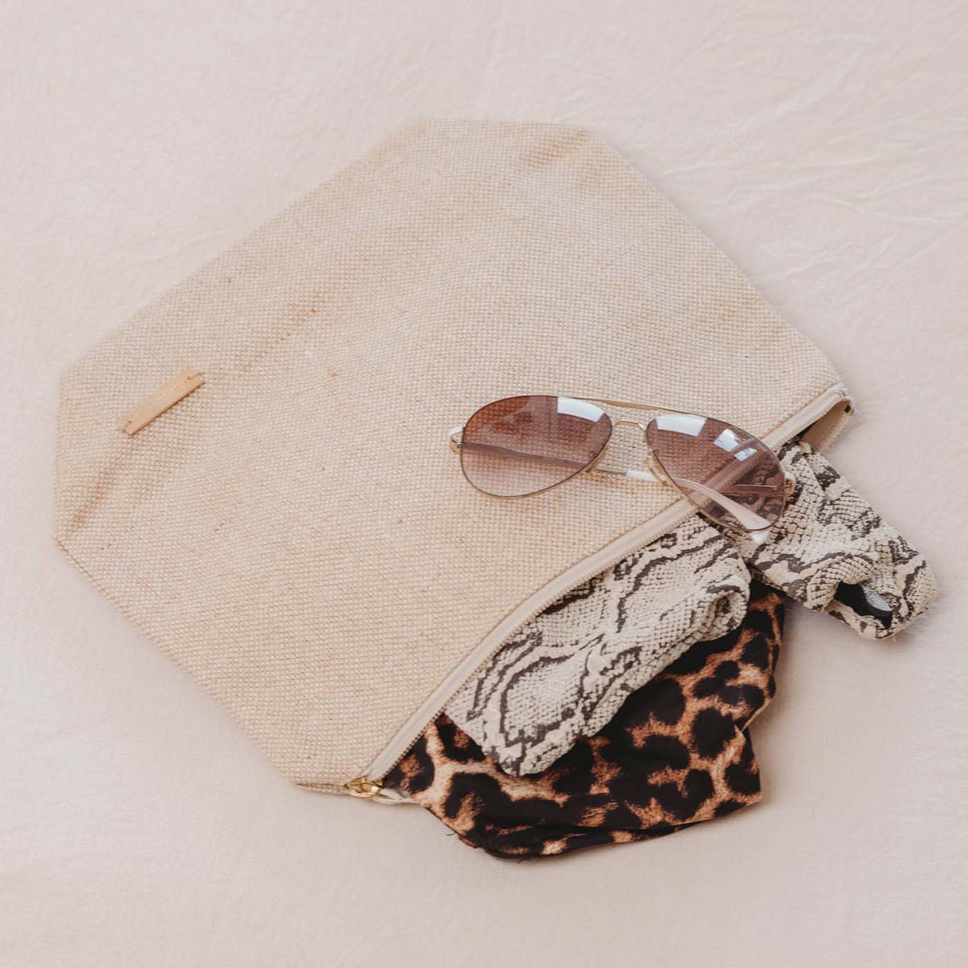 Accessories inside the Sustainable Waterproof Beige Wet bag