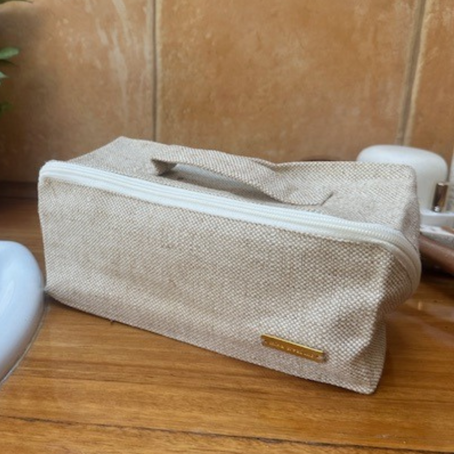 Travel Make-up Bag, Flat lay  Make-Up Organiser with Divider and Handle, Cosmetic Bag