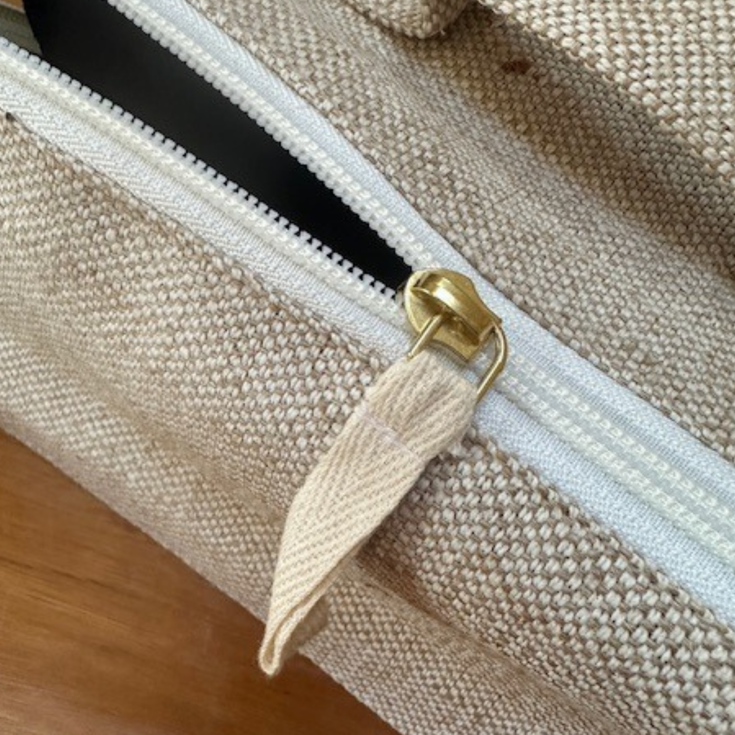 Travel Make-up Bag, Flat lay  Make-Up Organiser with Divider and Handle, Cosmetic Bag